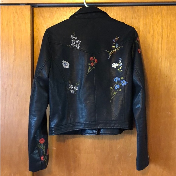 Black leather jacket - Picture 2 of 8